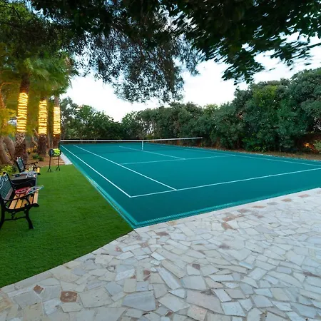Villa Alto Beyond *
